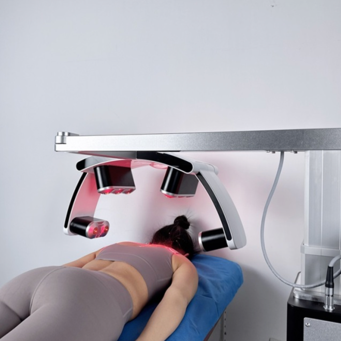 Dispozitiv de fizioterapie cu laser la rece 10D.